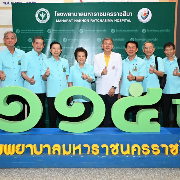 นิเทศเยี่ยมชมงานการศึกษาต่อเนื่องของแพทย์ในการจัดการงานแพทย์เพิ่มพูนทักษะ