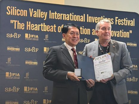 ขอแสดงความยินดีกับ ศ. นพ.สมเกียรติ วัฒนศิริชัยกุล และคณะ ในโอกาสได้รับรางวัลระดับโลกจากเวที Silicon Valley International Inventions Festival 2025